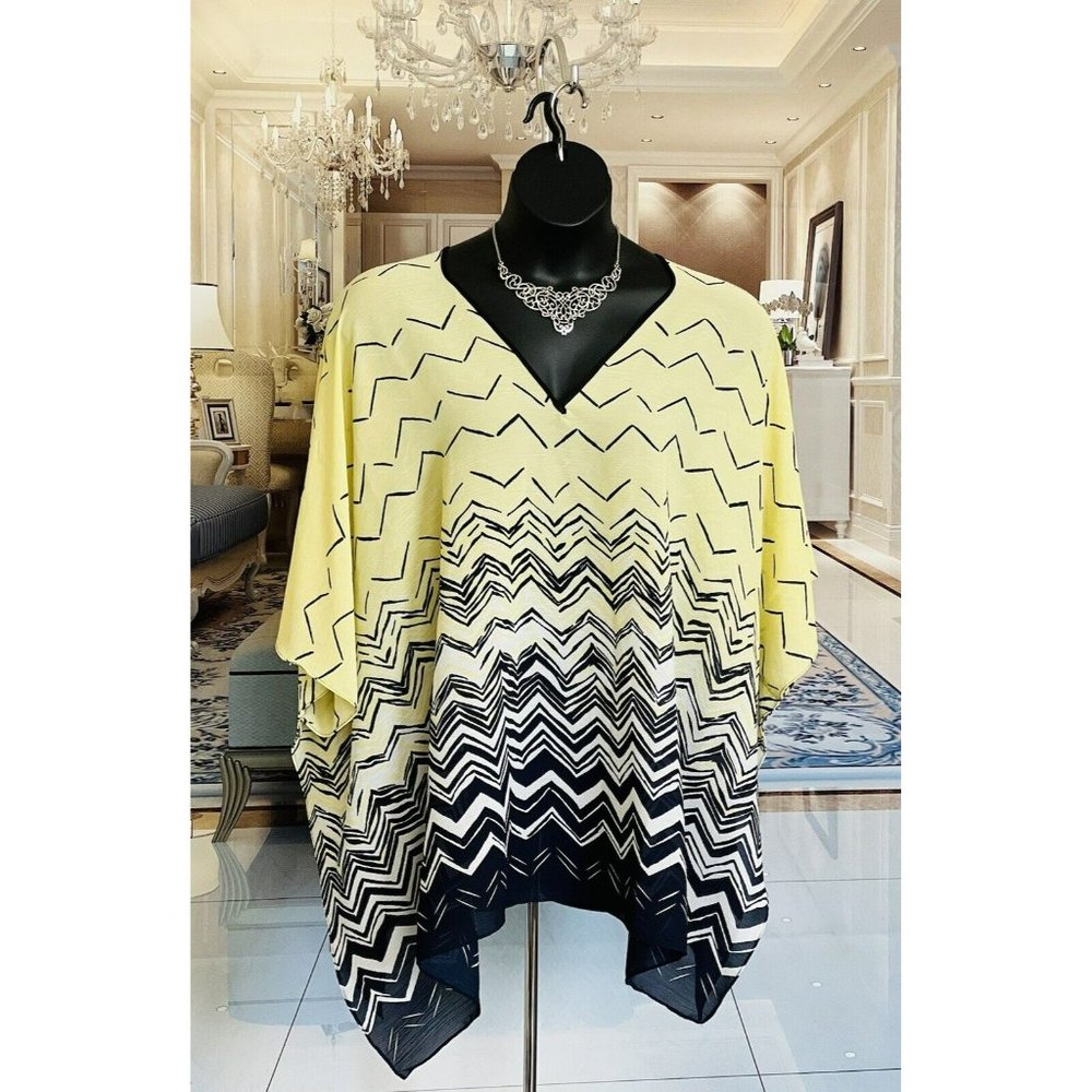 NWOT Yellow/White/Navy Blue Chevron V Neck ONE SIZE Caftan/Poncho/Blouse Top
